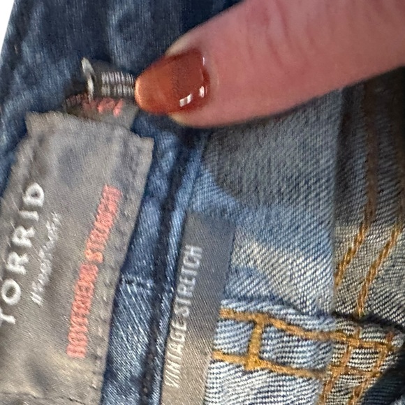 Torrid Vintage Stretch Blue Jeans - Picture 2 of 3